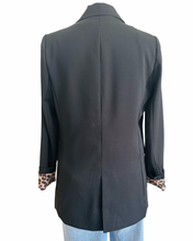 Load image into Gallery viewer, JUNGLE IN THE CITY JACKET black